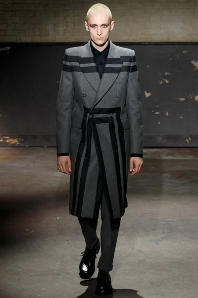 Look 12